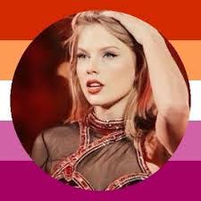 Victoria Ritchie's Instagram, Twitter & Facebook