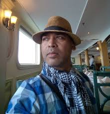 What artists are included in the Kneaded Knowledge survey?