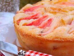 Decouvrez La Recette Gateau Au Yaourt Aux Peches Sur Cuisineactuelle Fr Recette Gateau Au Yaourt Gateau Yaourt Recette Gateau