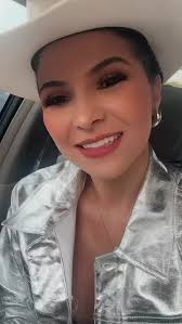 Nuestra bella amiga de la casa María Gabriela Silva @soymariagabrielasilva,  nos envía un saludo muy especial. Gracias por tanto cariño. Te queremos  mucho 😗 , #cumpleañosdeencantos , #encantosmusicales