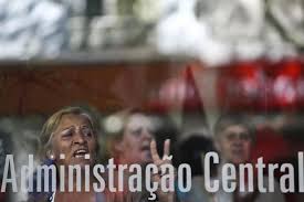 Em conferência de imprensa, o coordenador da frente comum, sebastião santana, disse que esta não foi uma decisão tomada de ânimo leve, antes resulta de um longo período. Sexta Feira Dificil Greve Na Funcao Publica Afeta Escolas Saude E Servicos Municipais Renascenca