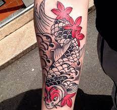 ¡somos especialistas en tatuajes de la flor de loto!¡ven a nuestra tienda online y compra tu tatuaje de loto y presume de él!. 1000 Y Mas De Los Mejores Tatuajes De Pez Koi Dekois 2021
