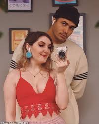 Woman 23 Has A Rare Condition Which Means She Only Grew One Breast Todayuknews