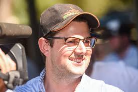 Mitchell Beer's Instagram, Twitter & Facebook