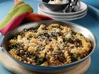 In same skillet, over medium heat, cook bell pepper and onions 5 to 6 minutes or until tender, stirring occasionally. Rotini With Ground Beef And Spinach Diabetic Recipe Diabetic Gourmet Magazine