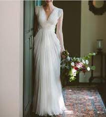 J Mendel Ivory Silk Chiffon Anastasia Feminine Wedding Dress Size 2 Xs 58 Off Retail Wedding Dresses Silk Wedding Dress Wedding Dress Sizes