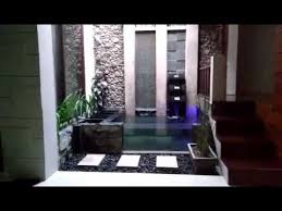 Kolam ikan minimalis yang ditempatkan di belakang rumah ini sangat nyaman untuk dijadikan tempat bersantai menikmati udara segar di sore hari. Desain Kolam Koi Minimalis Youtube
