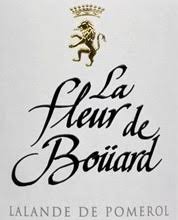 Château la fleur de boüard apartment invites you to relax with a sunbathing terrace, an outdoor swimming pool and a library. Chateau La Fleur De Bouard La Passion Du Vin