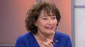 Patricia politzer was, in a national radio broadcast in 1978, one of the first journalists to speak out against the pinochet coup, and for many years she had a weekly political. El Manifiesto De Patricia Politzer Michelle Bachelet Me Convirtio Al Feminismo