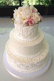 11 Wedding Cake Designers We Totally Love Wedding Forward Floral Wedding Cakes Wedding Cake Stands Classic Wedding Cake