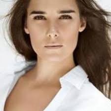 Juana viale, de viaje en francia por estos días, dejó grabados los programas de su abuela mirtha legrand en la pantalla de eltrece, tal como lo viene haciendo desde que se desató la pandemia de coronavirus en marzo de 2020.así, como cada fin de semana, te contamos quiénes serán los invitados de este 21 y 22 de agosto. Juana Viale Fc Juanaviale Twitter