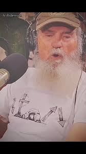 Prayers and Support for Si and Phil Robertson