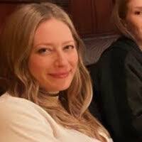 Kari Lowell's Instagram, Twitter & Facebook