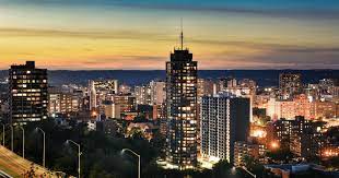 It is currently the 8th largest city in canada, with a population estimated at 714,900 in the metropolitan area and 490,268 with hamilton in the census. Narcity Hamilton Ontario Is One Of Canada S Most Unaffordable Cities For Minimum Wage Workers Acorn Canada