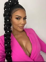 Mia Fields's Instagram, Twitter & Facebook