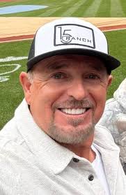 World Series champ Kevin Millar went undercover in Yankees gear and talked  to Yankees fans about their thoughts on... Kevin Millar 😭