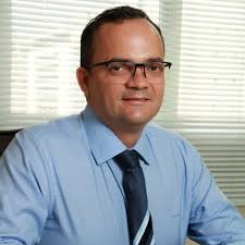 Dr. Walter Ayres Jr.