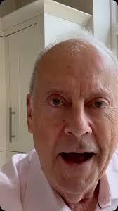 A busy Sunday: with memories of John Gielgud, an evening with the brilliant  Mark Gatiss at @OrangeTreeThtr in Richmond; but first in off to Tring!,  Tring! Tring! Good morning!