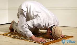 Ibadah sholat juga termasuk dalam rukun islam yang kedua. Rukun Shalat Beserta Bacaan Lengkap Wajib Dipenuhi Saat Salat