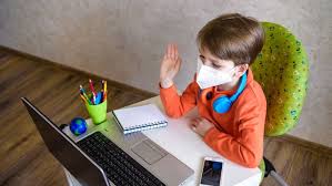 Totuși, se pare că nici varianta din urmă nu este greșită, ci doar învechită și era folosită în româna veche. IncÄ Doi Elevi Cu Covid In Total Sute De Copii Sibieni InvaÈÄ In Online Ora De Sibiu