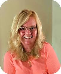 Joyce Toner's Instagram, Twitter & Facebook