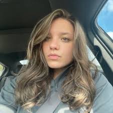 Kelsey Eckert (@KelEckert)