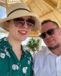 Lindy/Dorian Jones (@lindydorianjones) • Instagram photos and videos