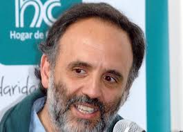 Capellán del Hogar de Cristo: «La regulación que tenemos hoy sobre las  drogas castiga a