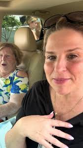 Having lunch with my mom! #fyp #viral #italianmom #foryou #foryoupage #lunch