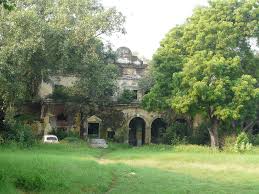 A Few Old Bungalows in the Civil Lines ...
