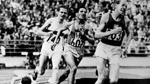 Června 1954 v bruselu) a trať 20 km pod jednu hodinu (59:51,8 29. Marathon Man Emil Zatopek