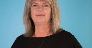 Donna Coombes's Instagram, Twitter & Facebook