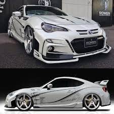 تويوتا 86 تتحول إلى سيارة أخرى بعد حصولها على هذه التعديلات قدمت شركة التعديل اليابانية rowen international حزمة تعديلات مكثفة لسيارة sports car car bmw car