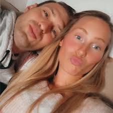 Let's go girls! 🤠 Play Shania Twain 's biggest hits and unlock exclusive  rewards, including her iconic song 'That Don't Impress Me Much!' ➡️  https://bit.ly/playbeatstar