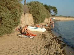 Petite Plage A Larmor Baden Bien Agreable En Fin D Apres Midi A Maree Haute Maree Haute Golfe Du Morbihan Morbihan