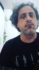 Em uma segunda-feira...