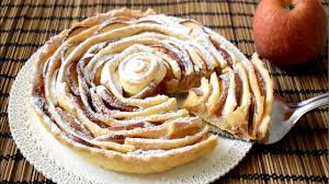 Semplice, ideale come fine pasto o per una merenda golosa. Torta Di Mele Spirale E Pasta Sfoglia Velocissima Youtube