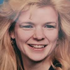 Carrie Coates's Instagram, Twitter & Facebook