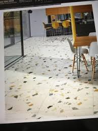 I dislike grout lines and would like the largest floor tiles i can use wi. Large Tiles Small Space Houzz Uk