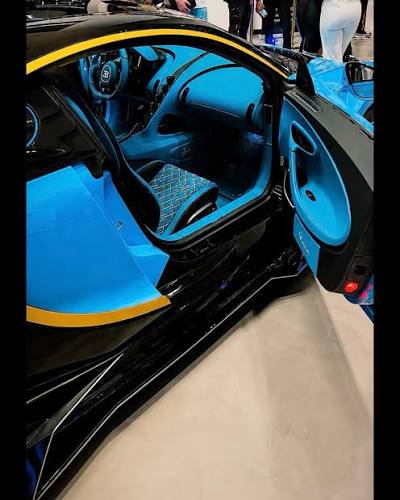 Davido réagit à une vidéo de Burna Boy recevant sa Bugatti Chiron personnalisée de 9 millions d’euros