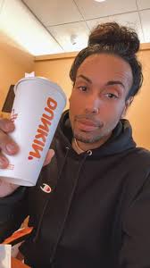 A few minutes in 0° water mixed with ice is the best way to start a day. © 