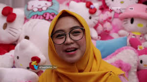 Subscribe channel ini (dan turn on notifikasi)2. Yuk Intip Koleksi Hello Kitty Dan Squishy Punya Ria Ricis