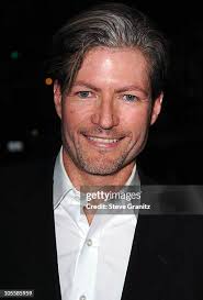 6,011 Frank Ryan Photos & High Res Pictures