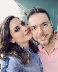 🌞 Domingo de clima delicioso entre amigos, amor y #superbowl 😘