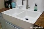 HAVSEN Apron front double bowl sink, white - m