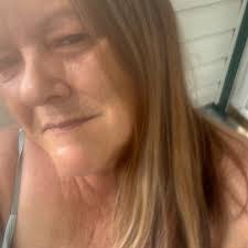 Amy Kirst's Instagram, Twitter & Facebook