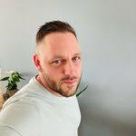 Daniel Huisinga's Instagram, Twitter & Facebook