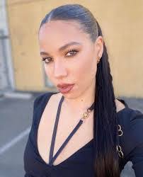 Cole Bratton's Instagram, Twitter & Facebook