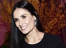 Her height is 1.65 m tall, and her weight is 54 kg. Demi Moore S Net Worth In 2020