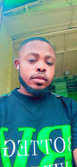 Just wondering what app do you guys use to get the line art of a suit and  also to do custom colors